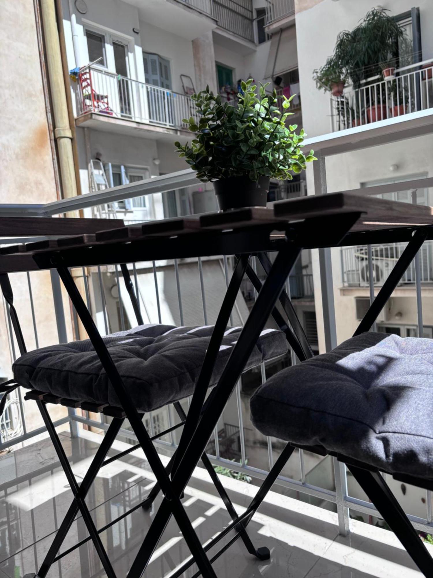 Cozy Apartment In The Heart Of أثينا المظهر الخارجي الصورة